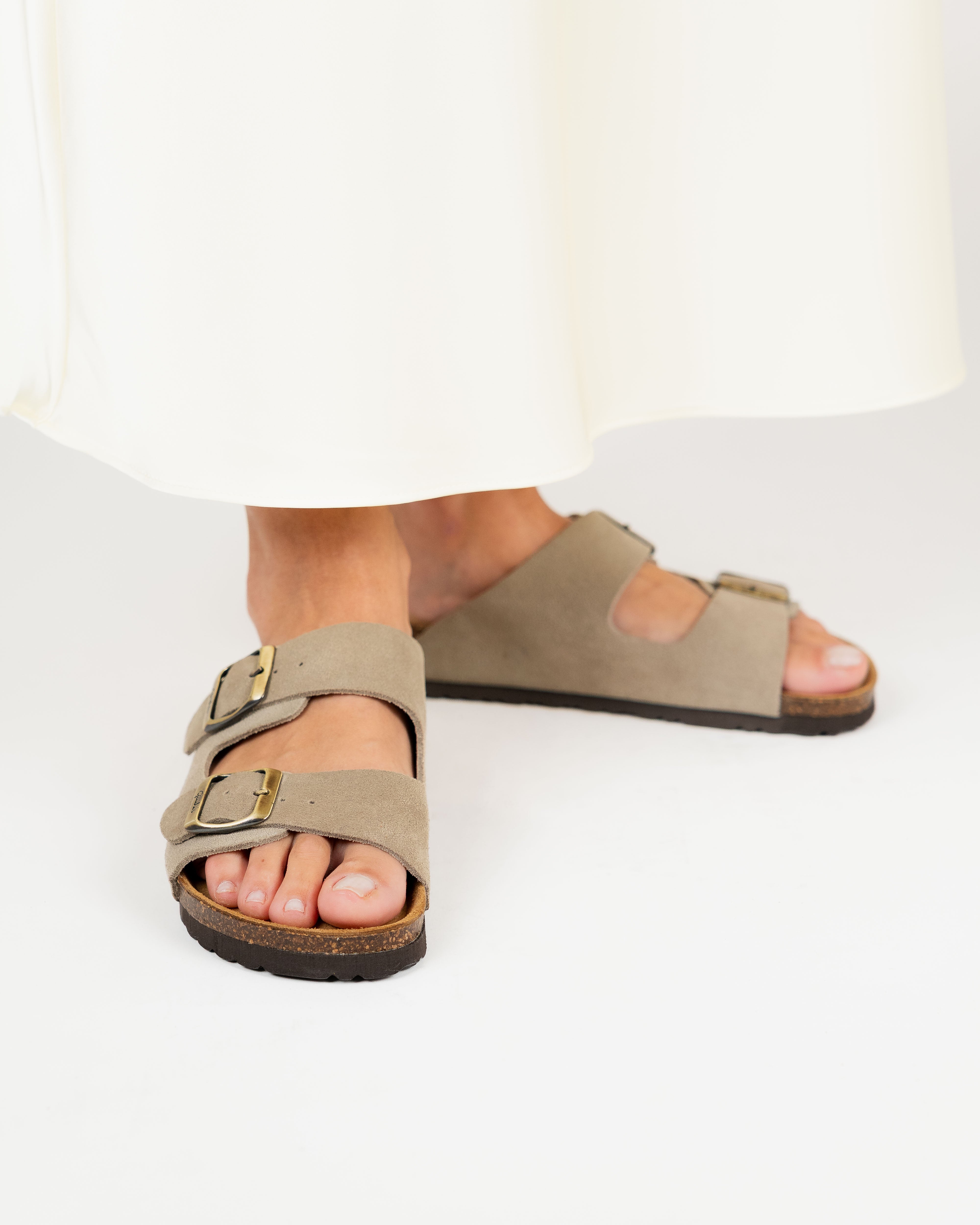 Opal Wide Suede Taupe