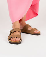 Hazelnut Suede Opal