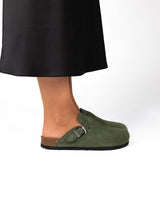Mules anchos de ante verde